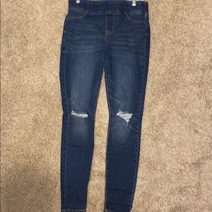 Only worn a couple times.